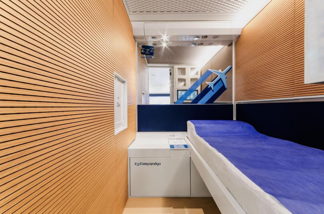Resting Pods - Zzzleepandgo Wien Airport Schwechat ภายนอก รูปภาพ